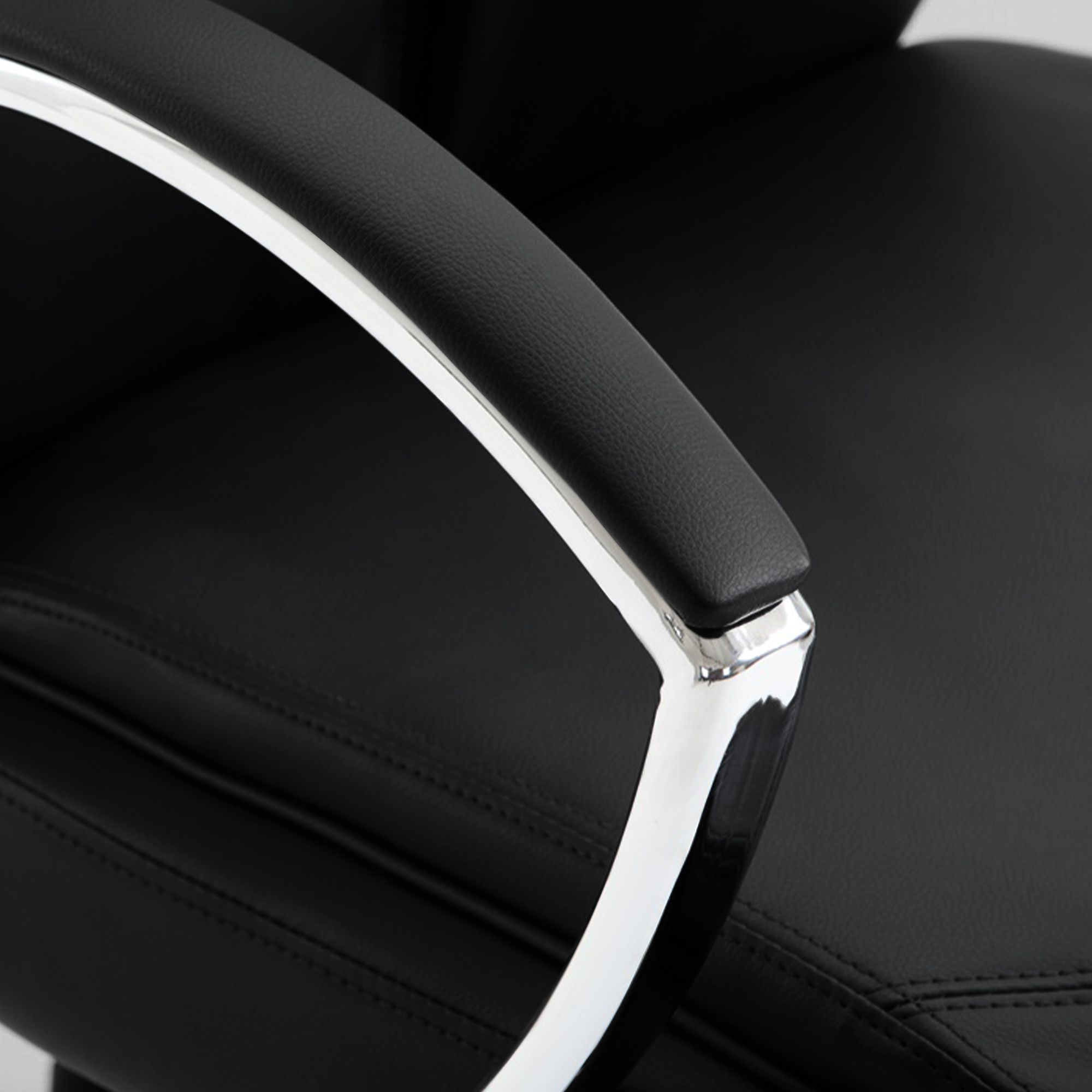Chaise de bureau Arlen aspect cuir