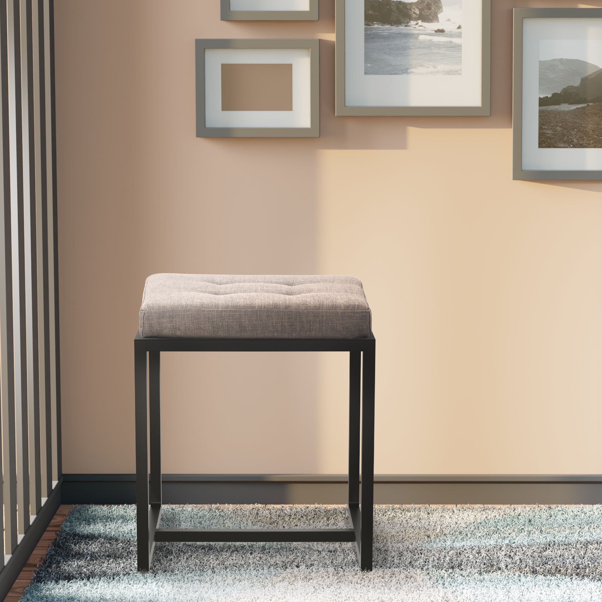 Pouf Barci avec structure noire