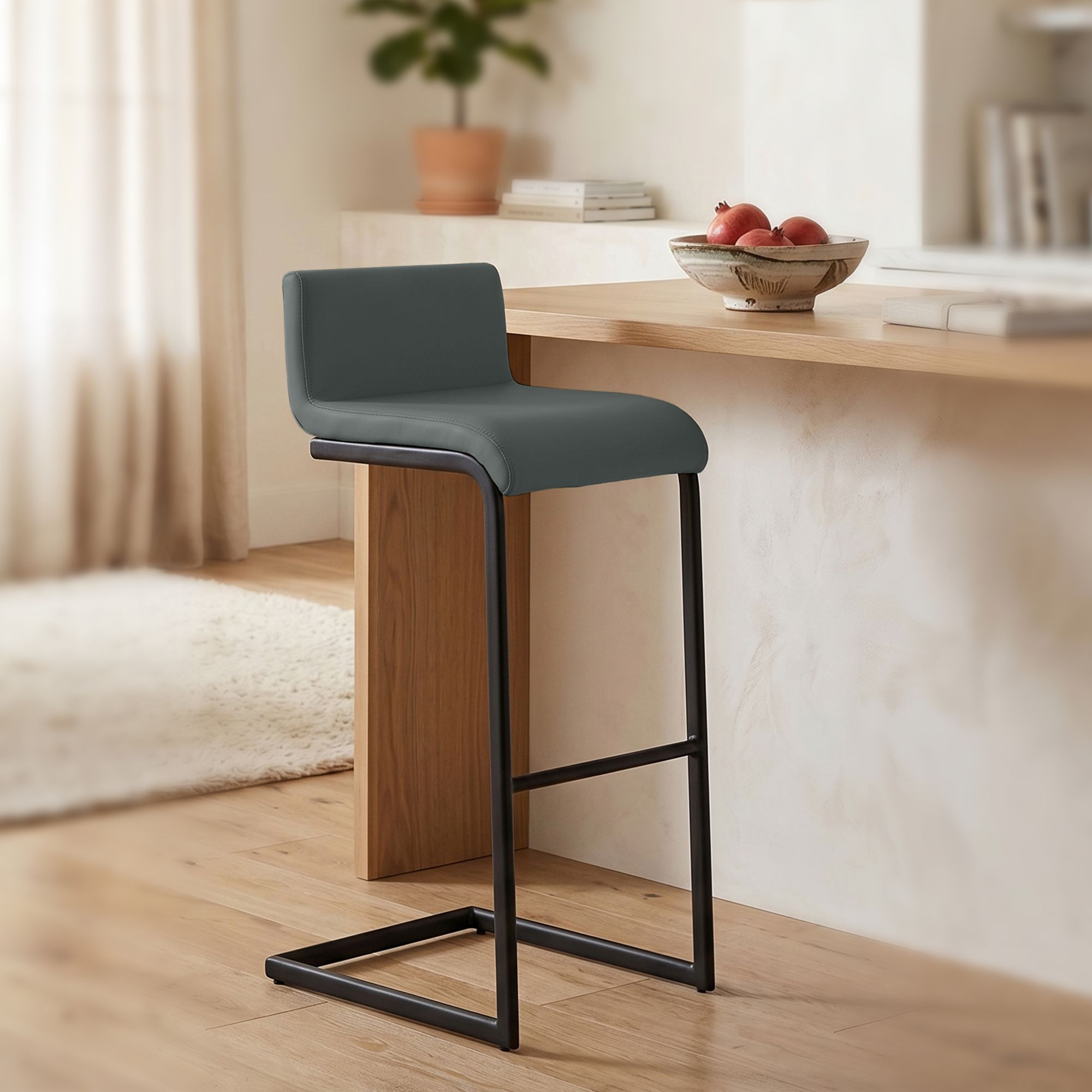 Lot de 2 Tabourets de Bar Newport, Piétement Métallique Noir