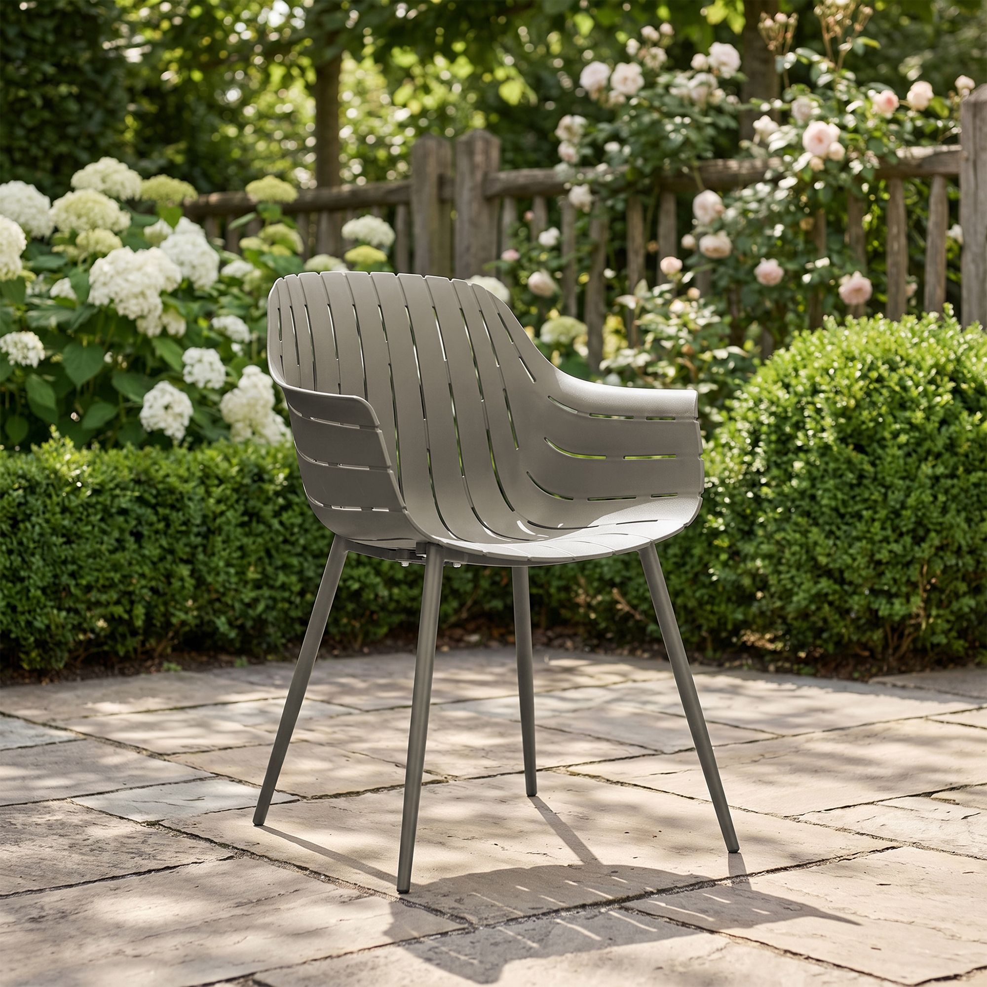 Chaise Silva