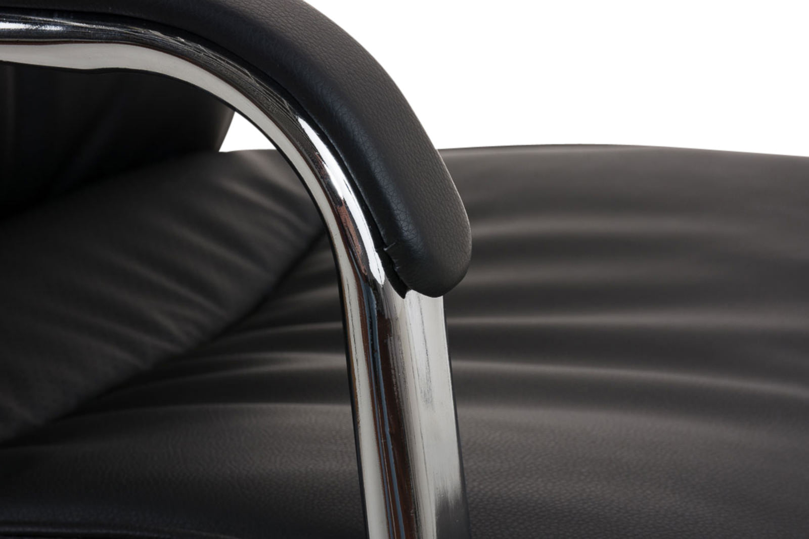 Lot de 2 Chaises Cantilever Caro en Similicuir avec accoudoirs