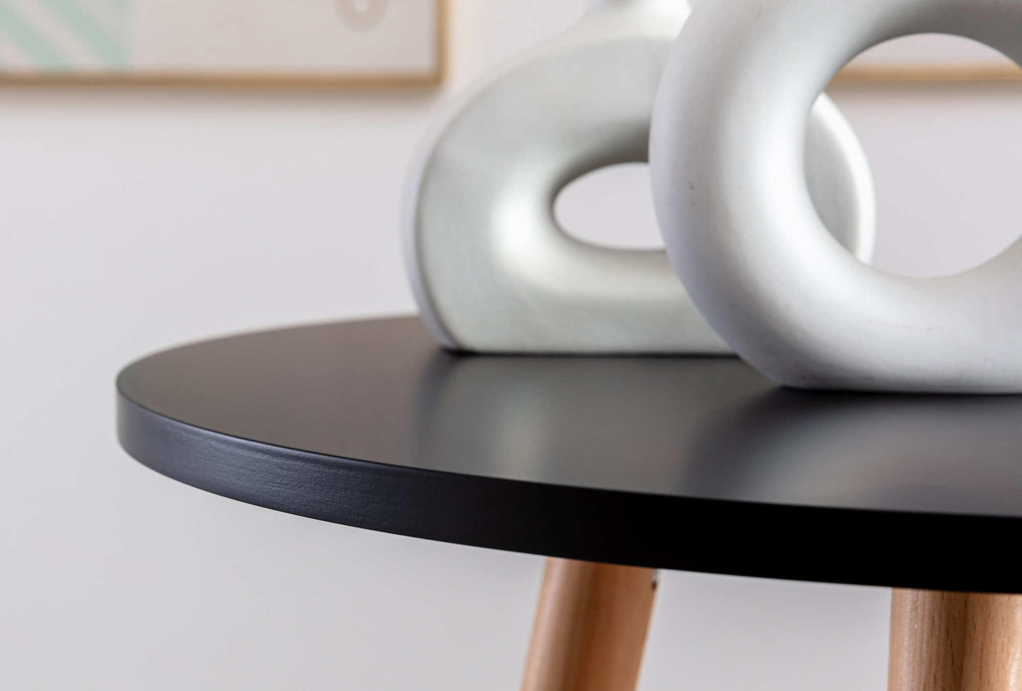 CLP Table haute de bar Mijas en Bois avec plateau rond et Repose-pieds en Métal