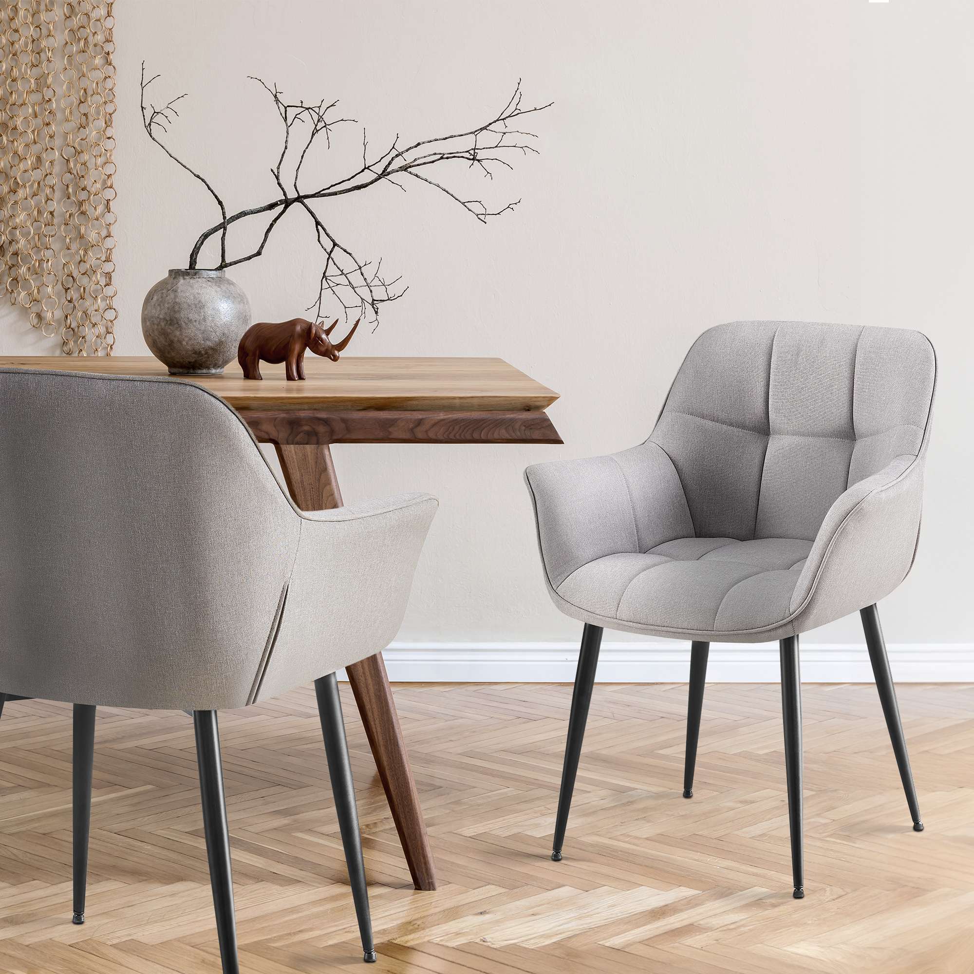 Chaise de salle à manger Roseville avec accoudoirs et pieds en métal