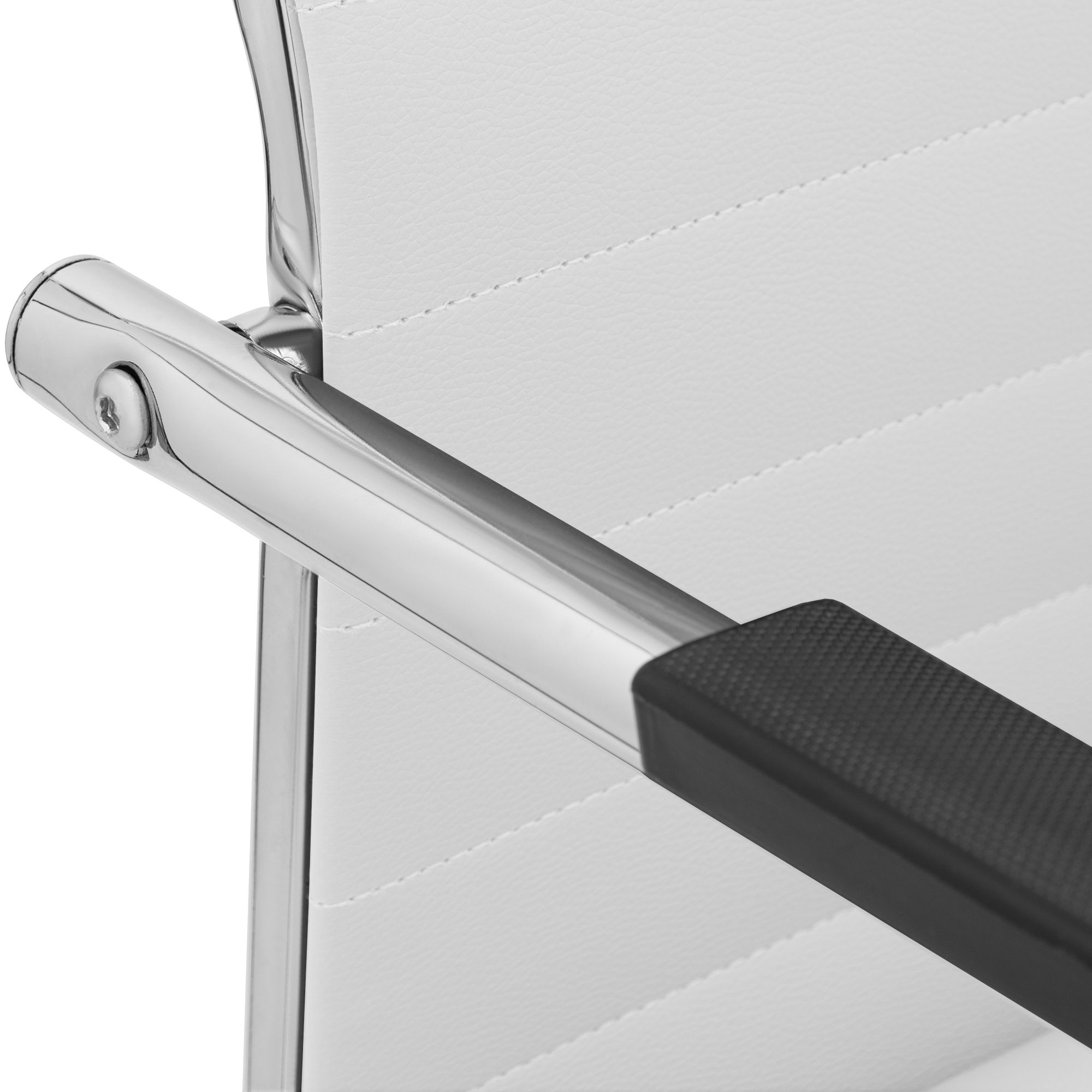 Chaise cantilever Hakon aspect cuir