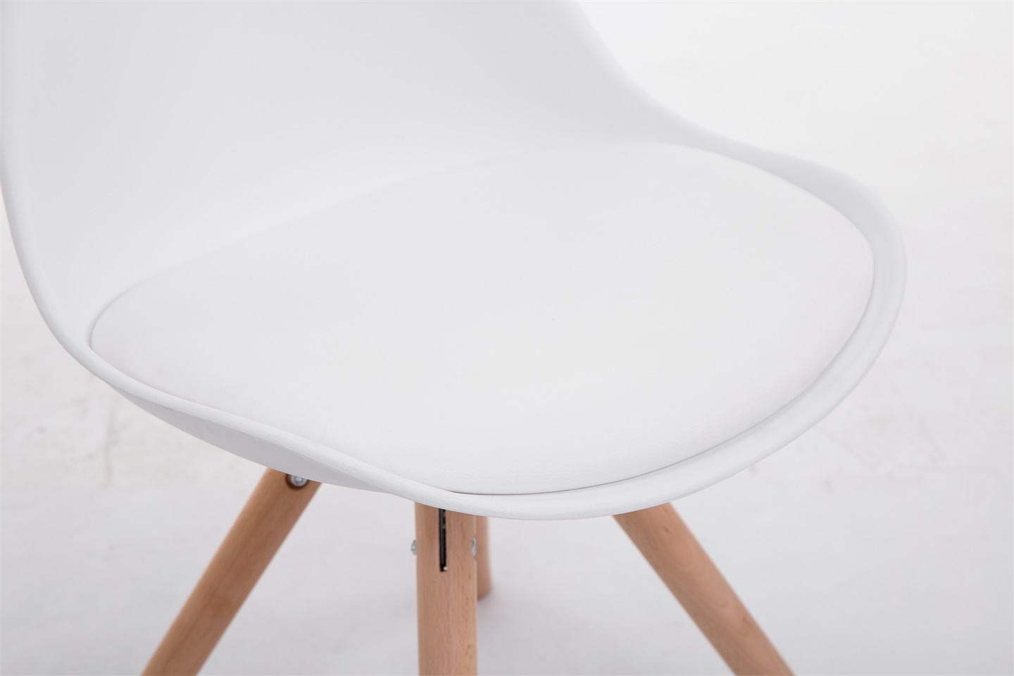 Chaise Toulouse similicuir piétement rond