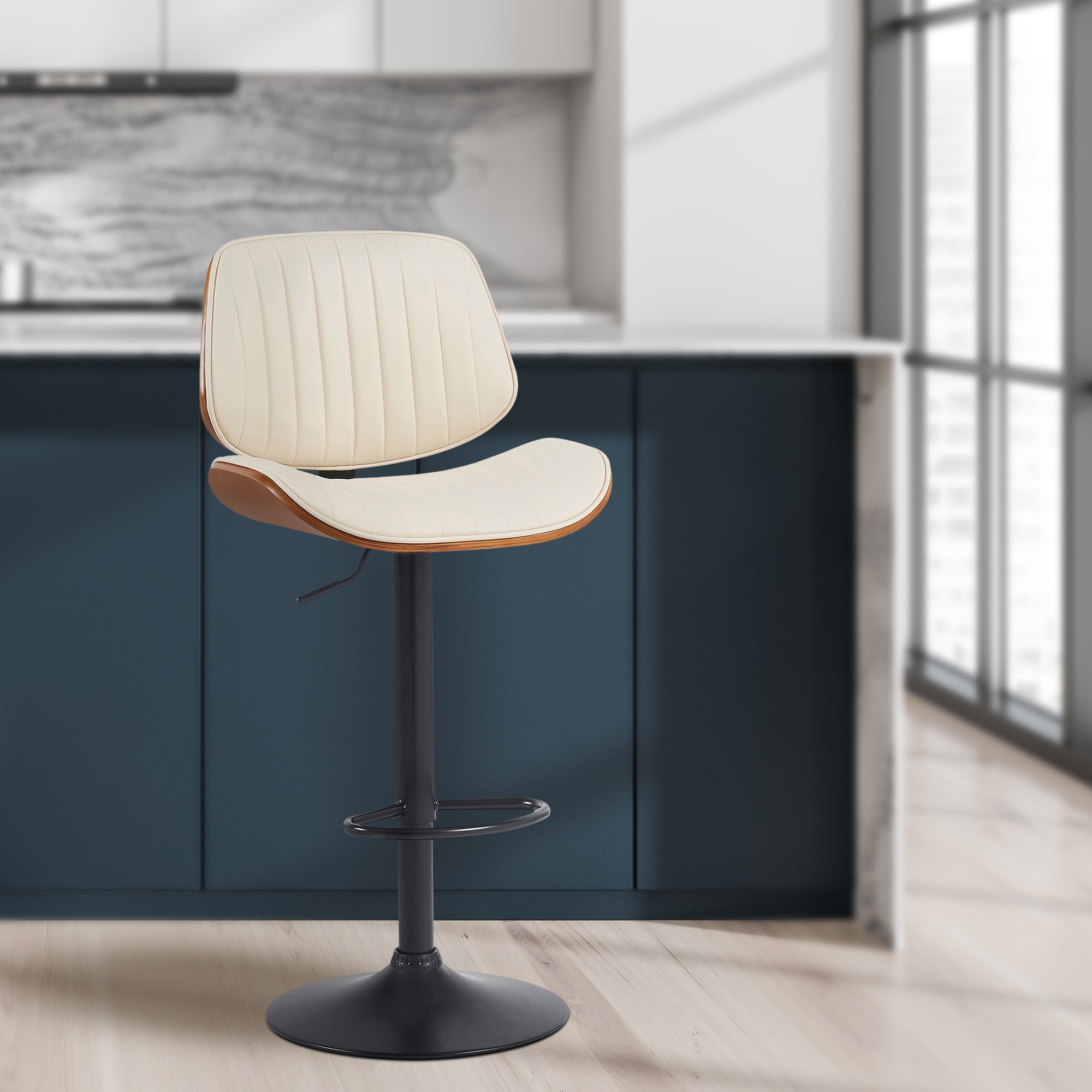 Lot de 2 tabourets de bar Clawson en similicuir