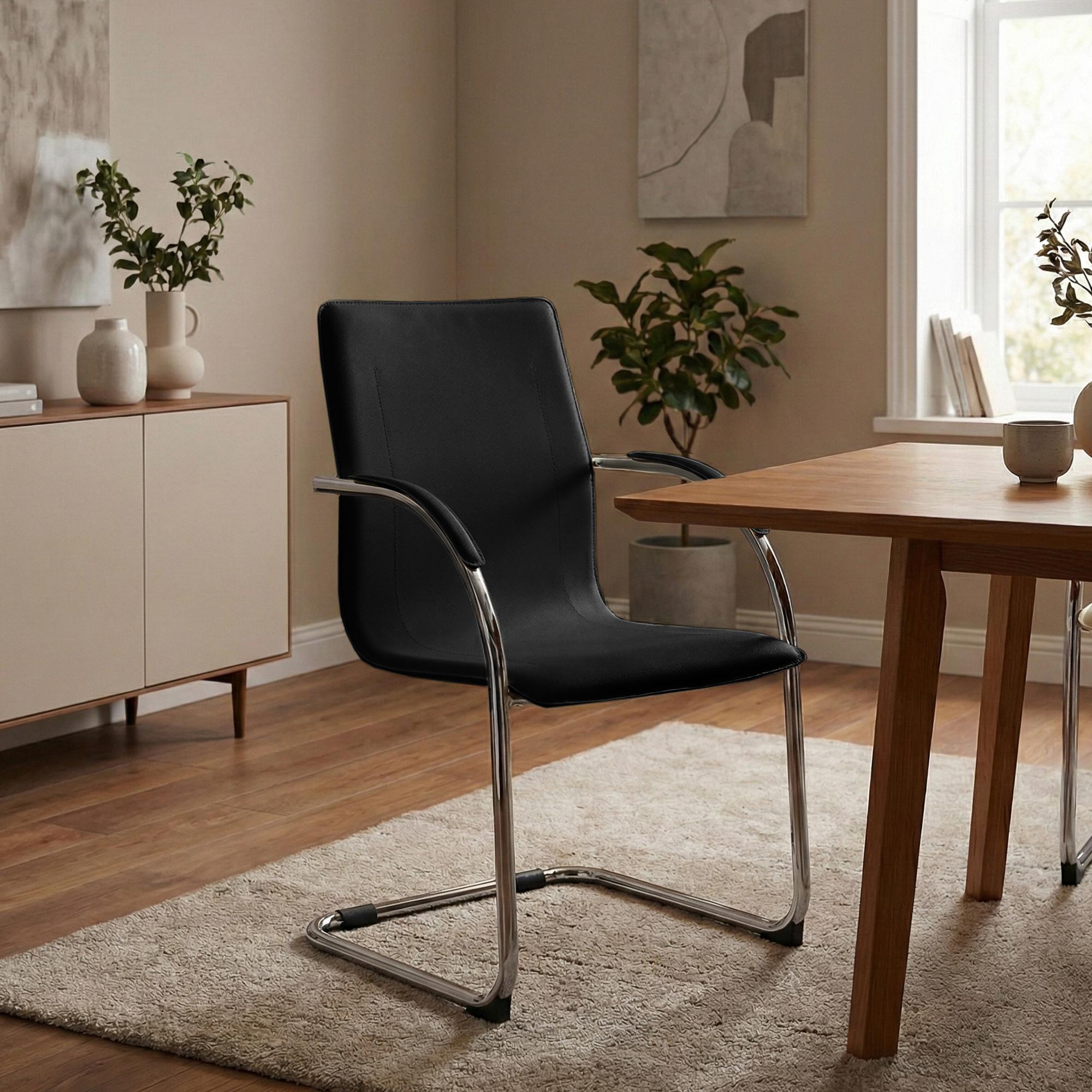 Chaise cantilever Noeleen en simili cuir