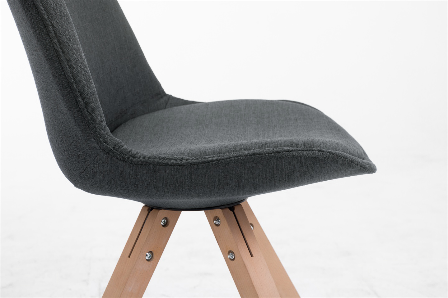 Chaise Toulouse tissu piétement en forme carrée