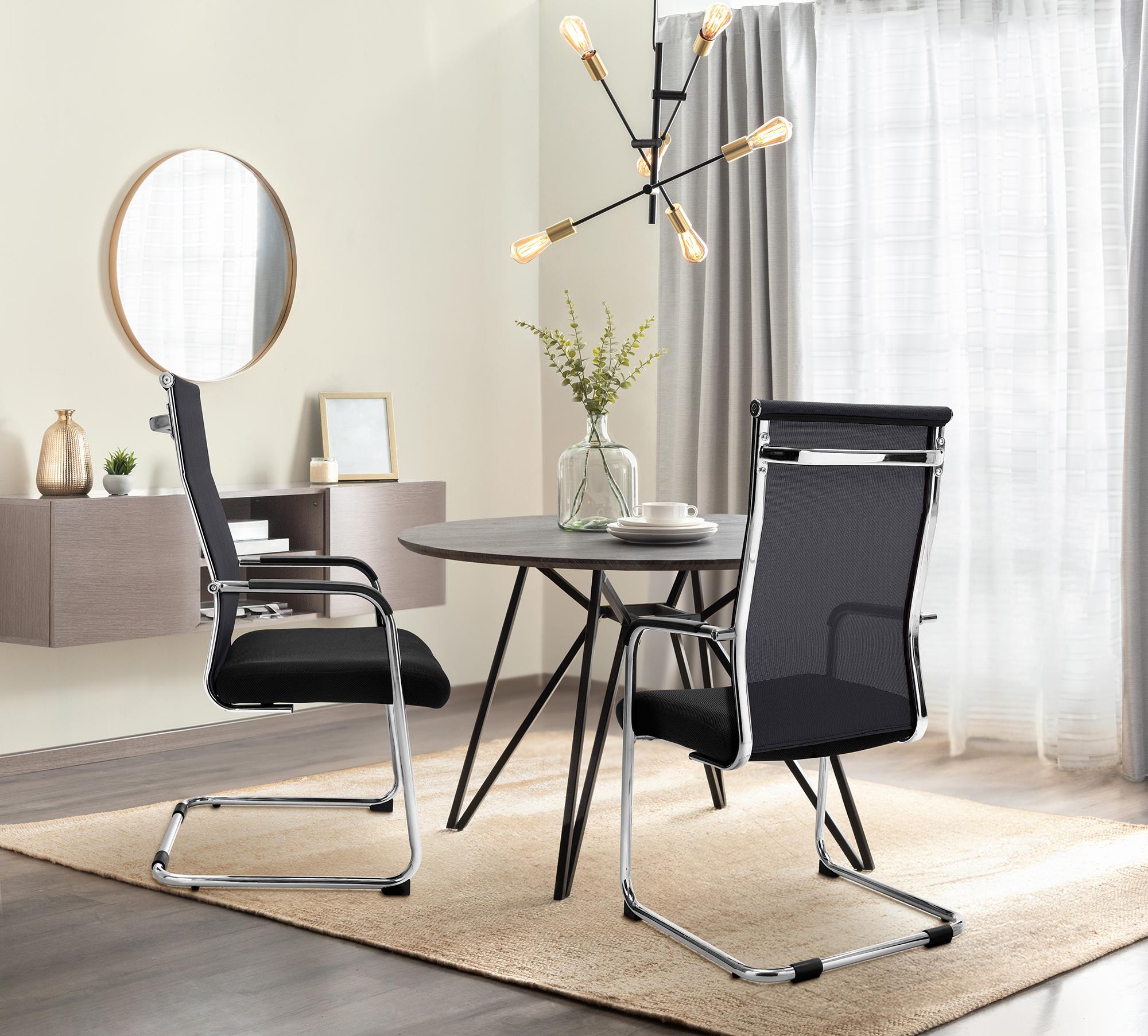 Chaise cantilever Brenda avec revétement en maille et Pied luge en métal