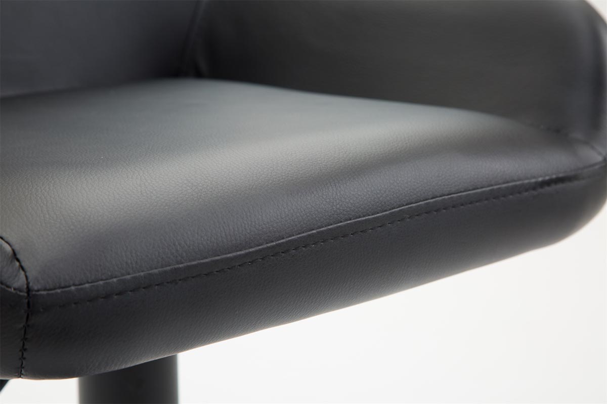 Tabouret de bar Braga similicuir avec pied en métal