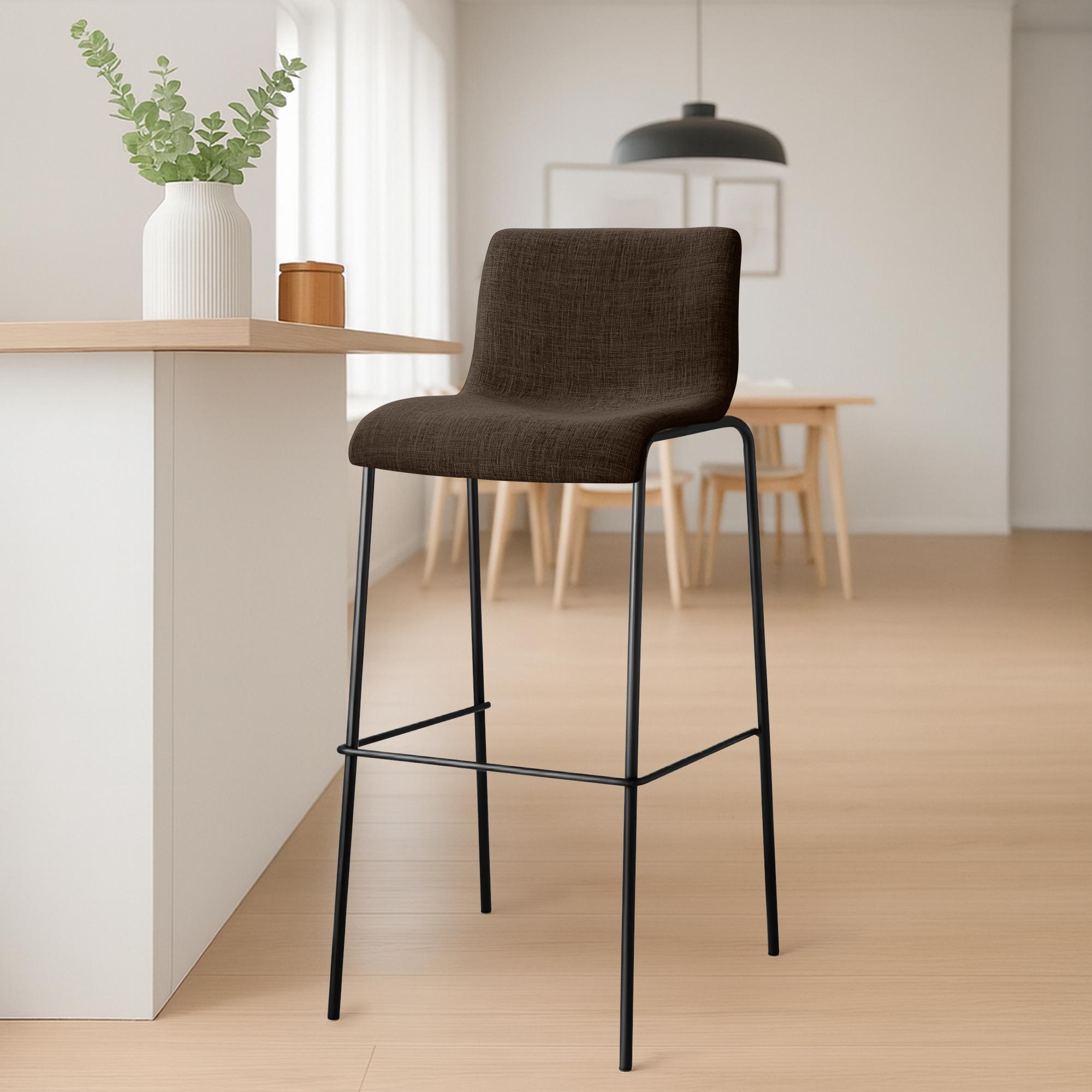 Tabouret de bar Hover en tissu avec pied a 4 branches