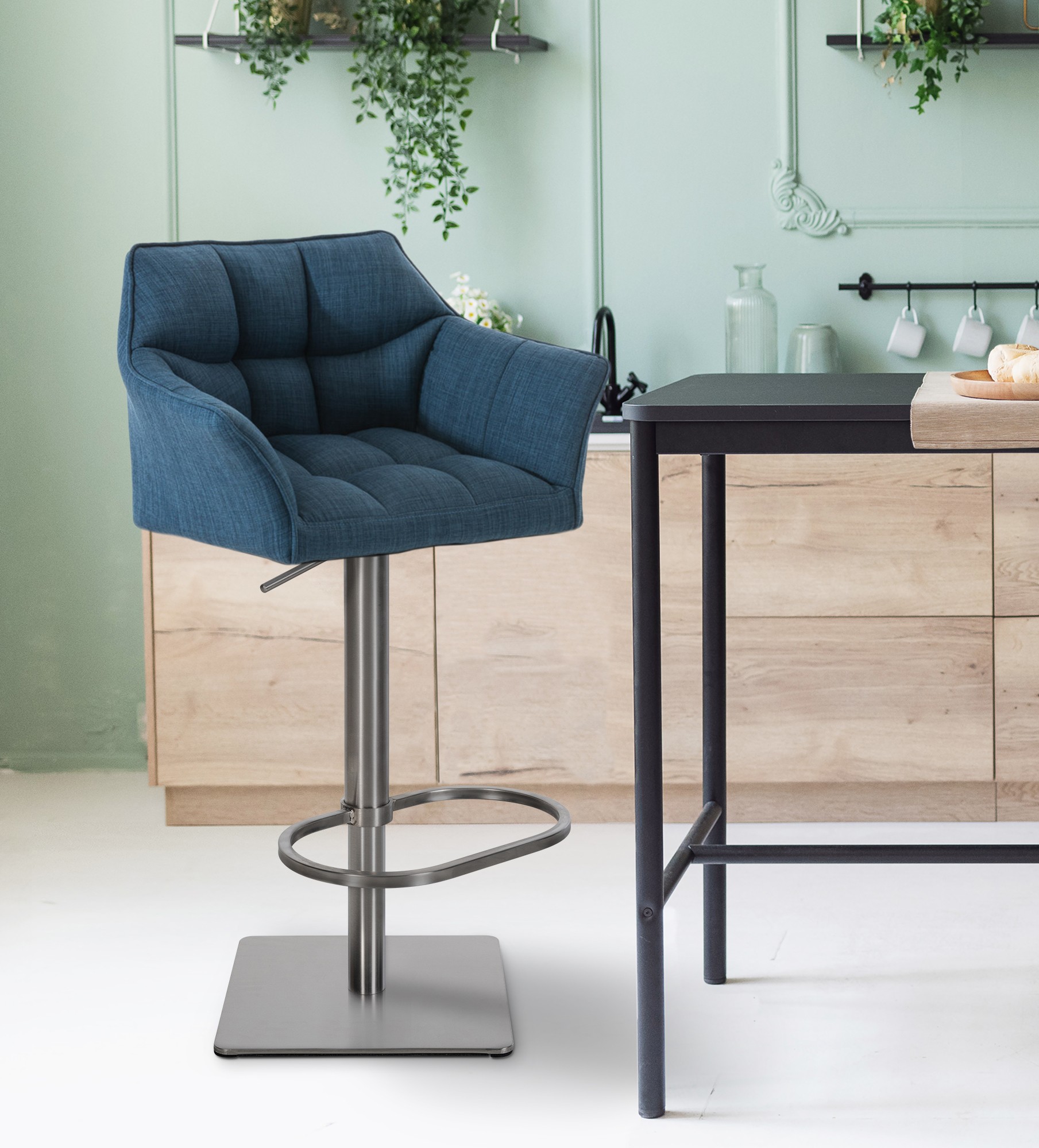 Lot de 2 tabourets de bar Damaso avec revetement en tissu